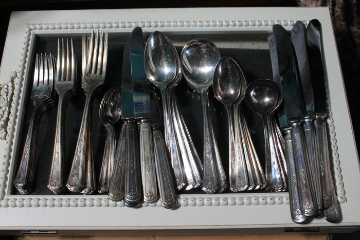 Antique silverplate service for 6