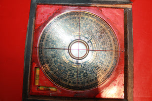 Vintage Feng Shiu compass and case