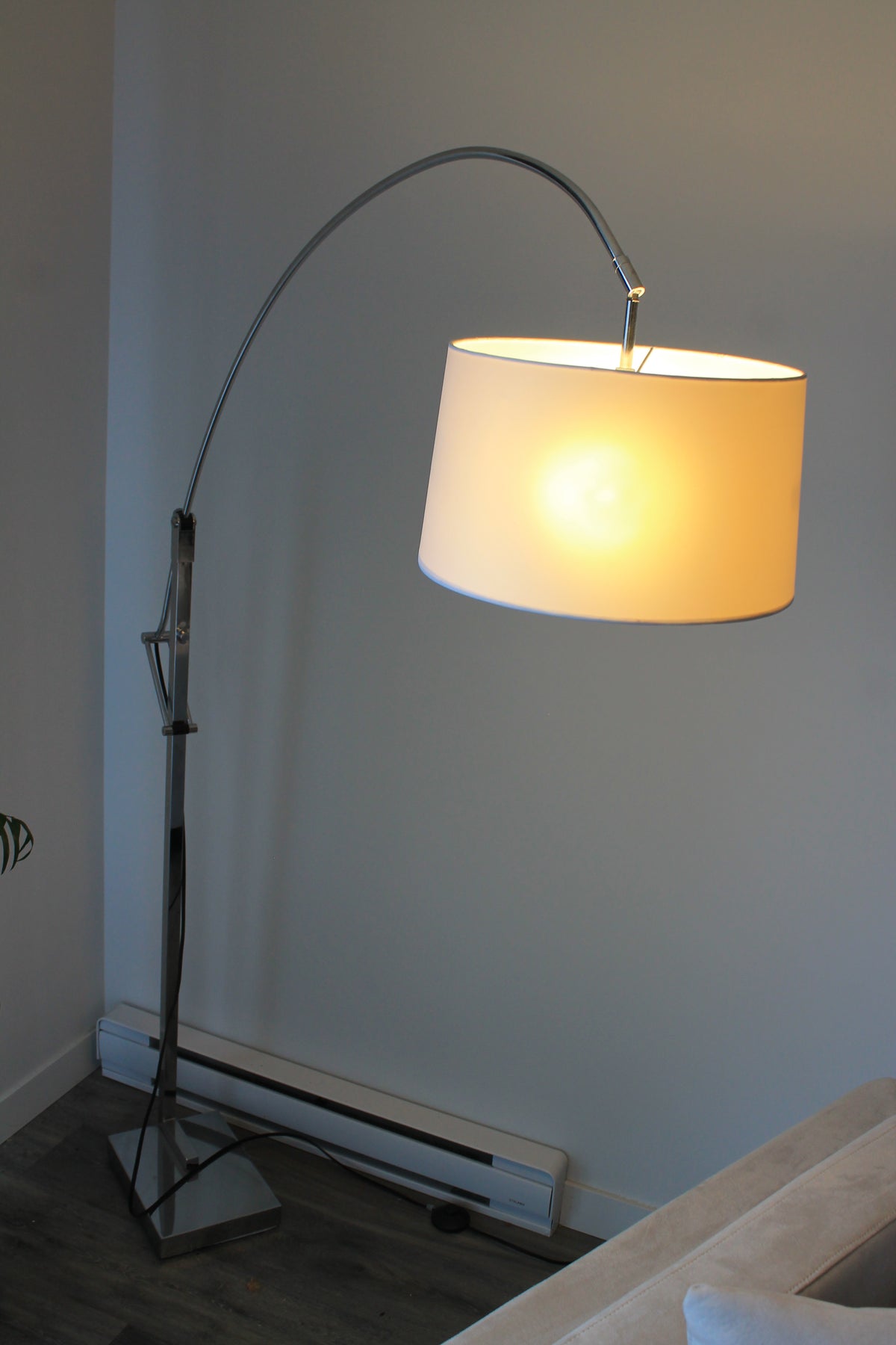 Articulating Reading Lamp