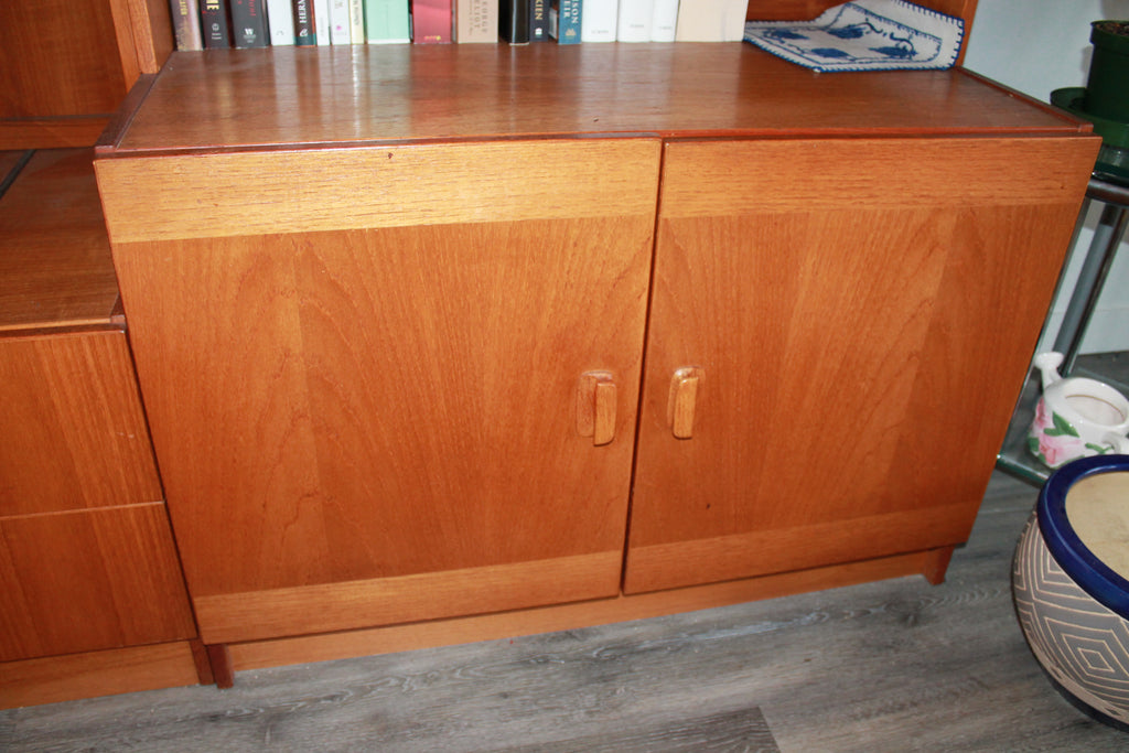 Hardwood and veneer wall unit - 3 pcs