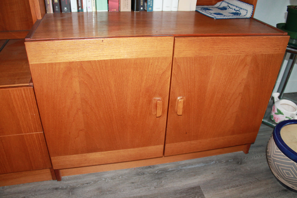 Hardwood and veneer wall unit - 3 pcs