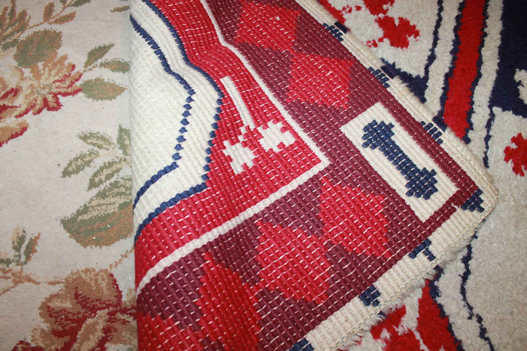 Vintage Hand-made Scandinavian Rug