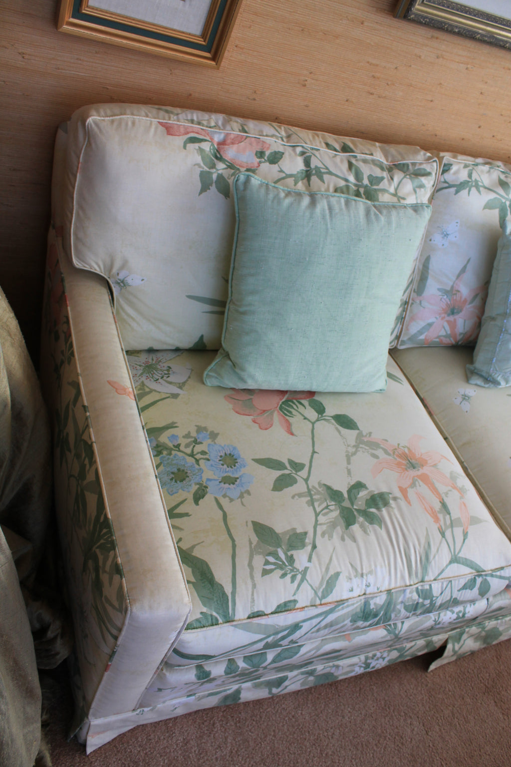 Floral Print Full-Length Sofa
