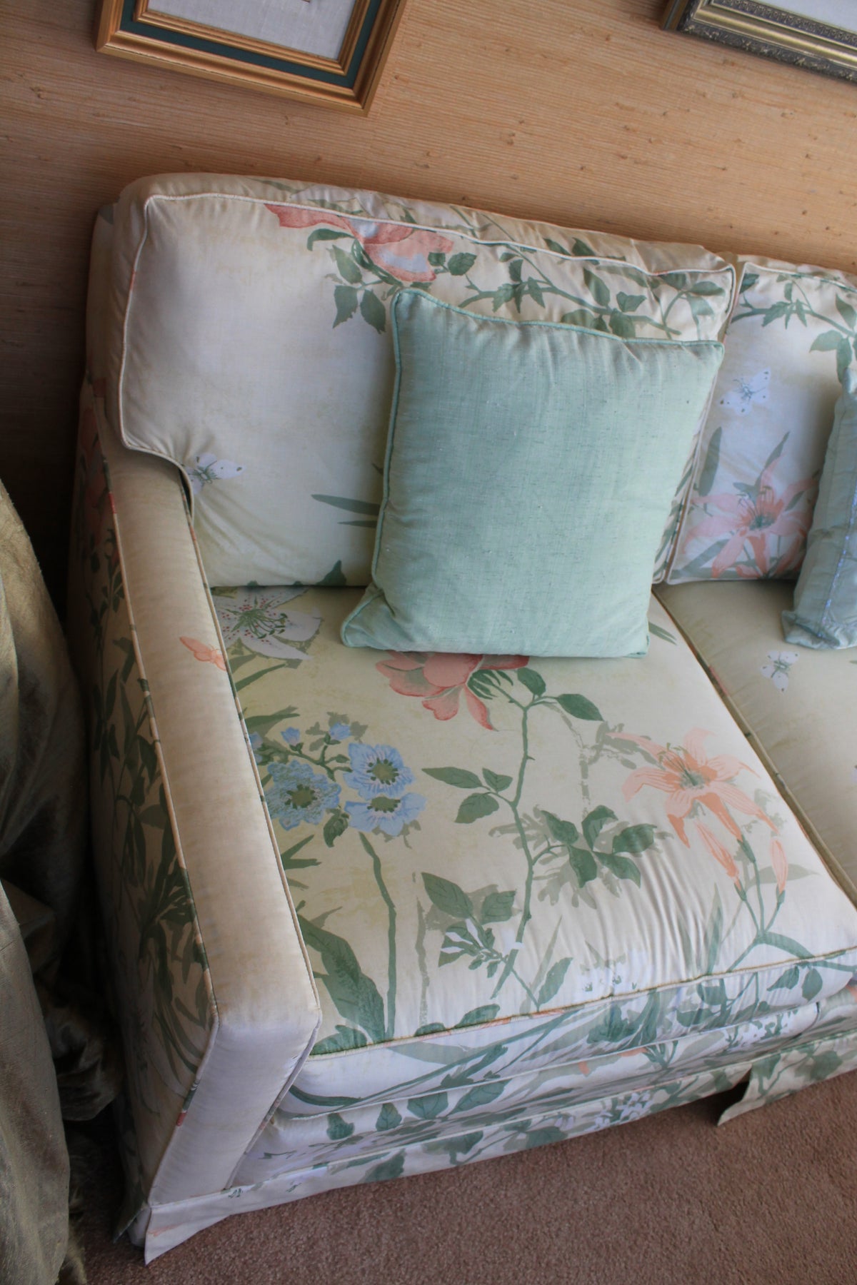 Floral Print Full-Length Sofa