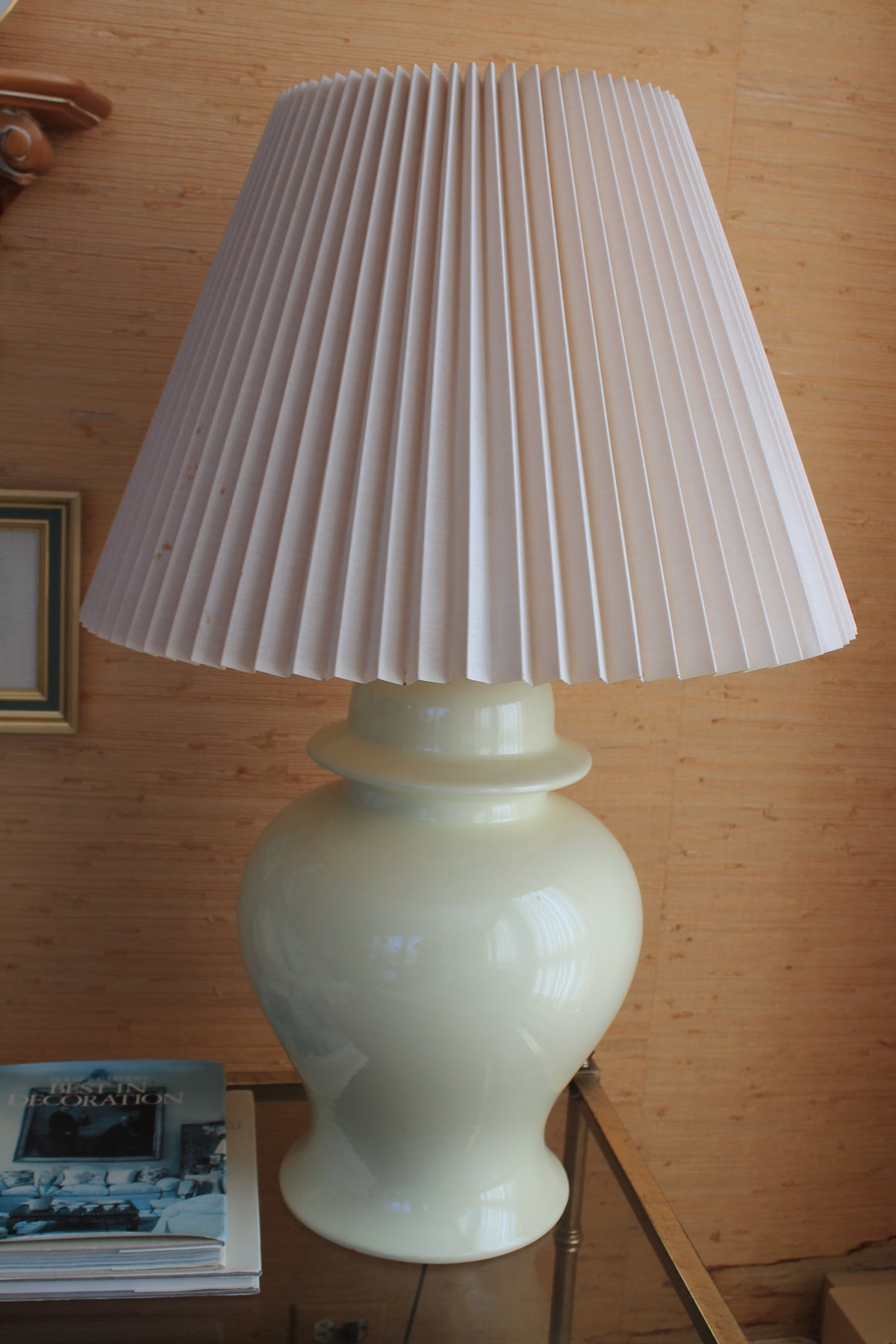 White Ceramic Ginger Jar Table Lamp