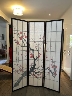 Fabric trifold room divider